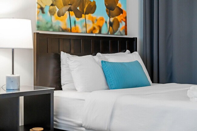 Building Photo - 47 5th St NE