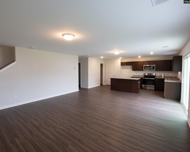 Building Photo - 1042 Begonia Dr