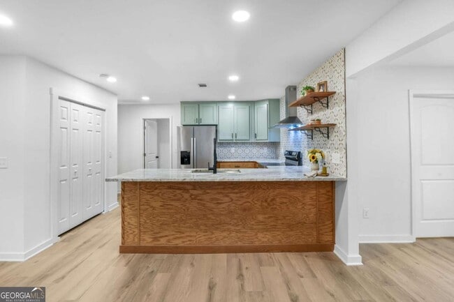 Building Photo - 408 E Marable St