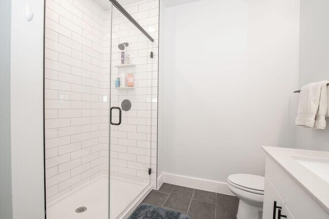 Building Photo - 3101 Govalle Ave