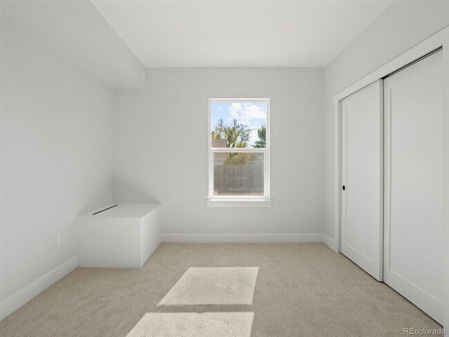 Building Photo - Brand New 4BD, 4BA Half-Duplex in Villa Park