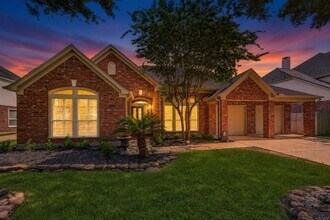 Building Photo - 1527 Lake Pauline Ct