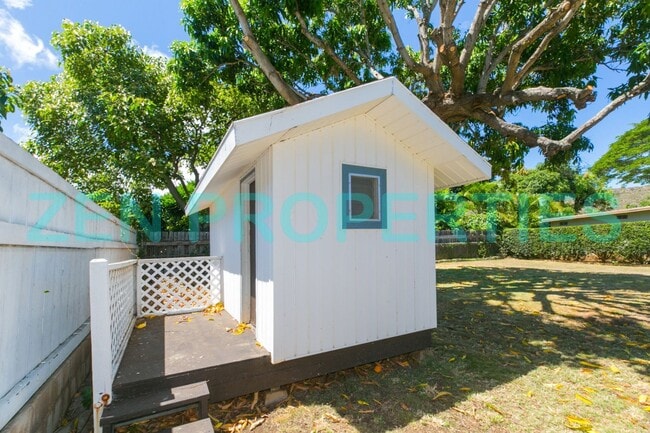 Building Photo - a 3 bdrm, 1 bath home for rent in Niu Valley