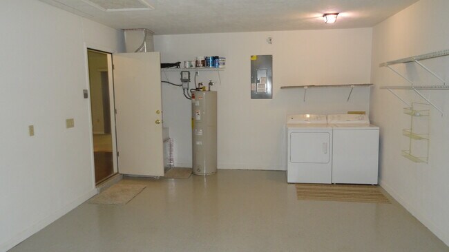 Building Photo - 2342 N Gadsden Pt