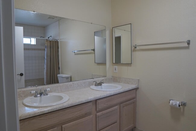 Building Photo - 31510 Avenida Del Padre