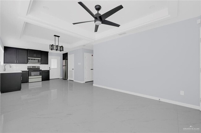 Building Photo - 12 Shadow Creek Dr