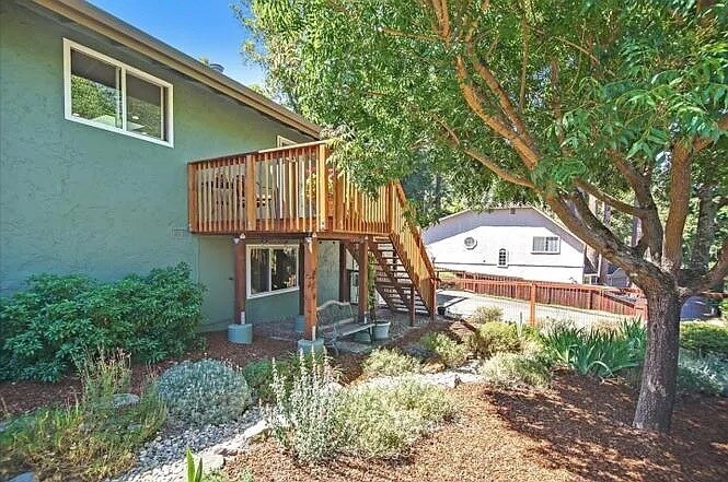 Building Photo - 416 Sherman Dr