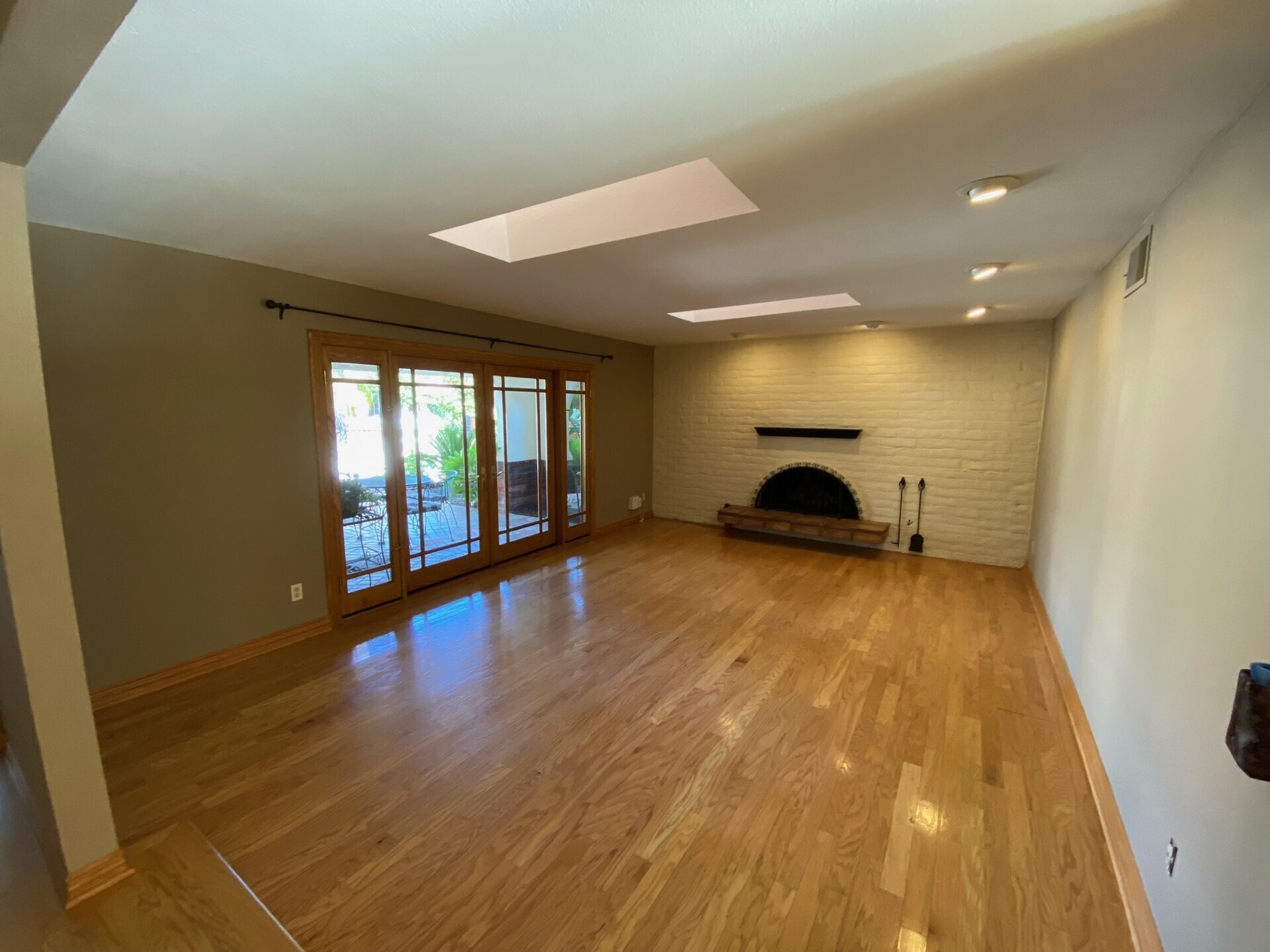 Building Photo - 1431 Whitehall Pl