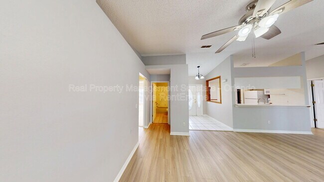 Building Photo - 1740 Whipple Dr