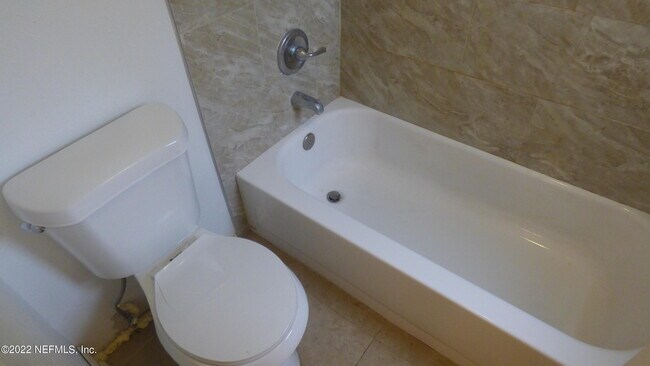 Building Photo - 5615 San Juan Ave