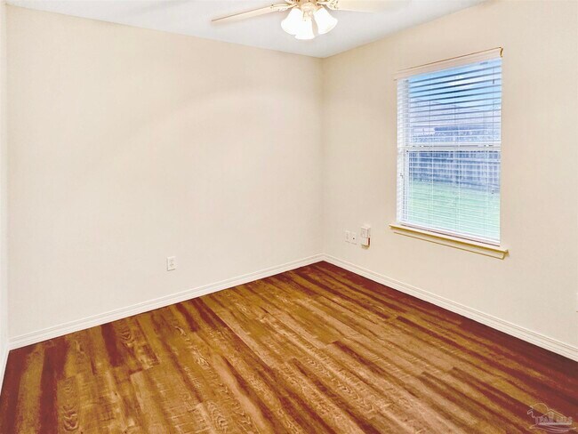 Building Photo - 217 Cohasset Ct