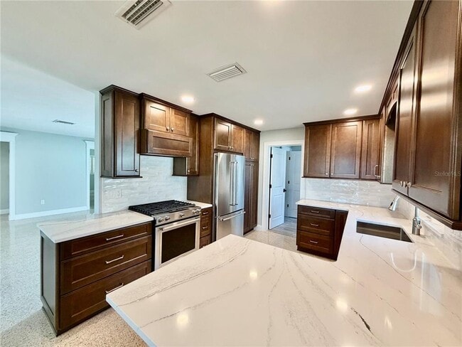 Building Photo - 17045 Dolphin Dr