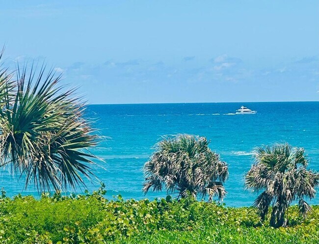 Building Photo - 420 Celestial Way