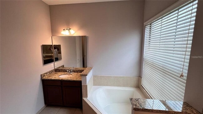 Building Photo - 10459 Stapeley Dr