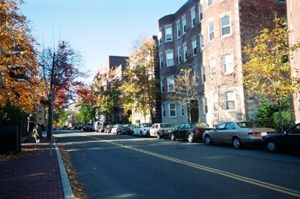 Building Photo - 285 Harvard St