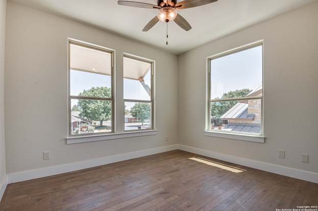 Building Photo - 1702 Gruene Vineyard Crossing