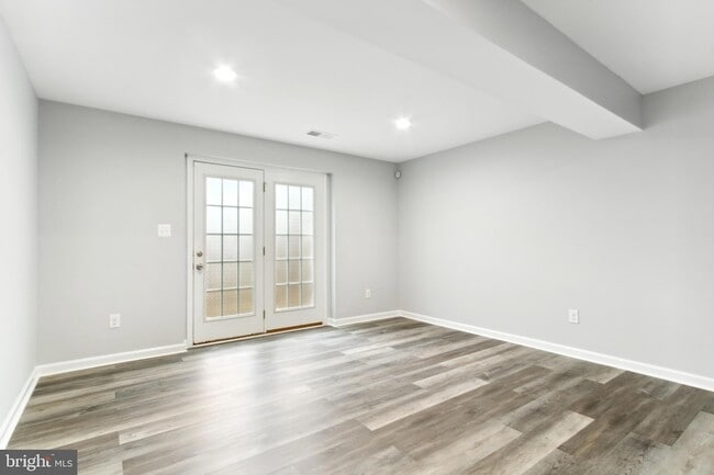 Building Photo - 6606 Lafayette Ave