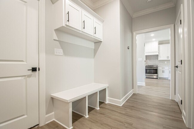 Building Photo - 310 Kanis Ridge Dr