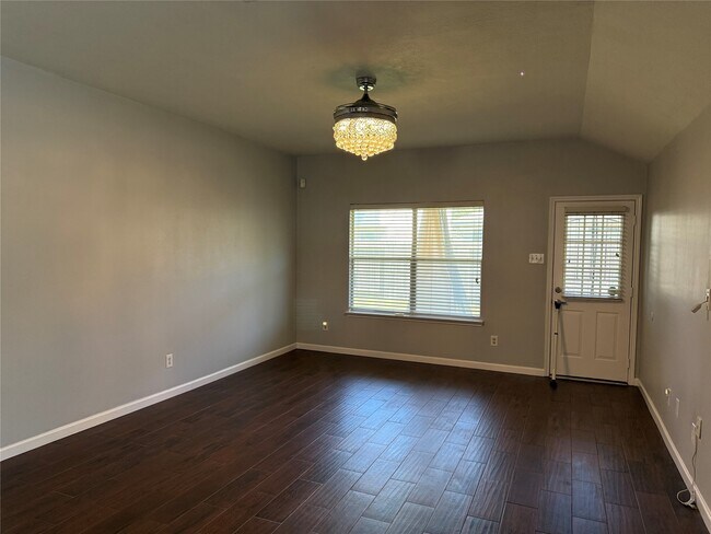 Building Photo - 15327 Summerlyn Point Ln