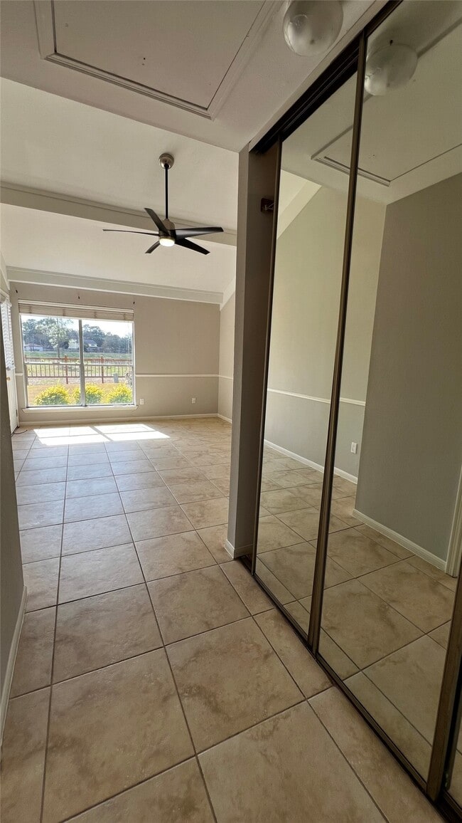 Building Photo - 16130 Seahorse Dr