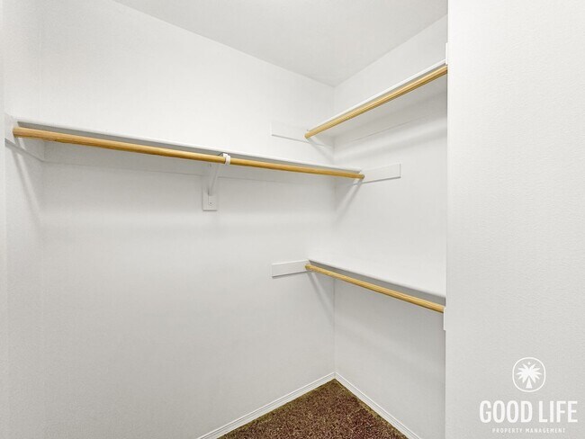 Building Photo - Spacious 2BD/3BA Condo in Chula Vista with Walk-In Closet, Community Pool & 2-Car Garage