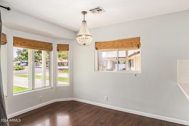 Building Photo - 4128 N 46th Pl