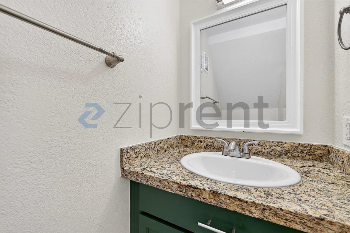 Building Photo - Unit Apt 6H