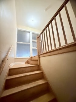 Building Photo - 2308 Oakton St