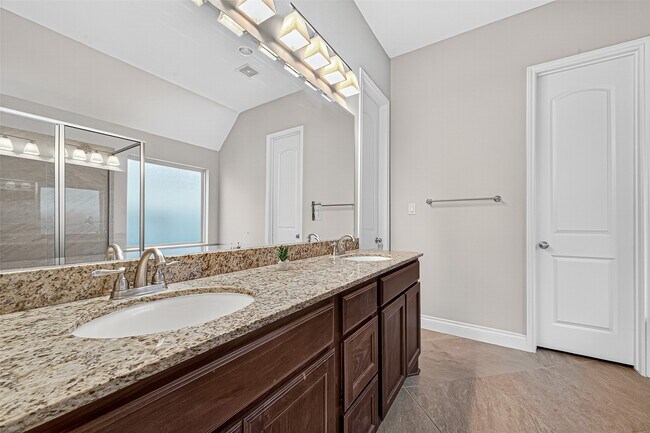 Building Photo - 28015 Castle Park Ln