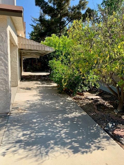 Building Photo - 6078 N Hazel Ave