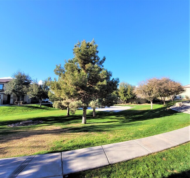 Building Photo - 14870 W Encanto Blvd