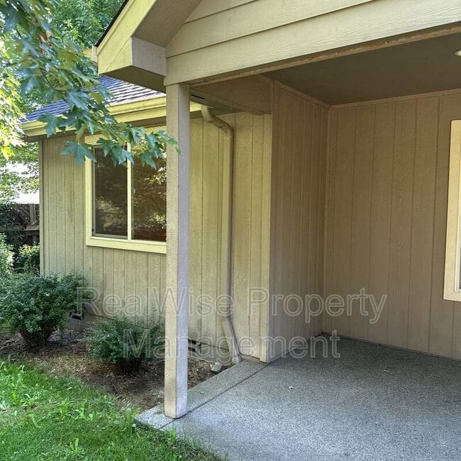 Building Photo - 115 Wagon Wheel Dr