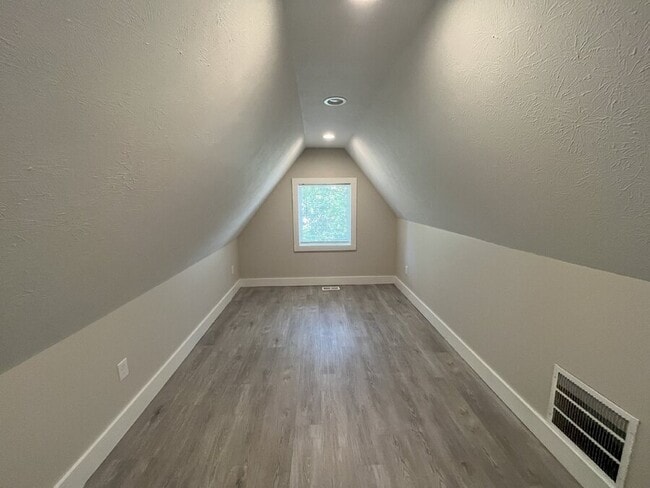 Building Photo - 1966 Randall Rd