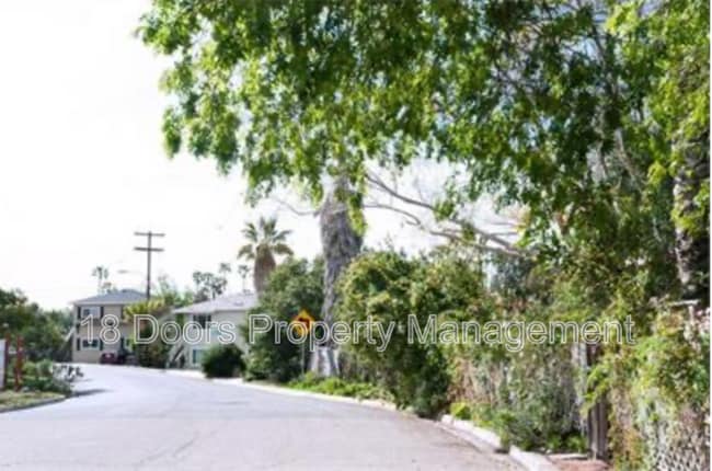Building Photo - 3237 Highview Dr