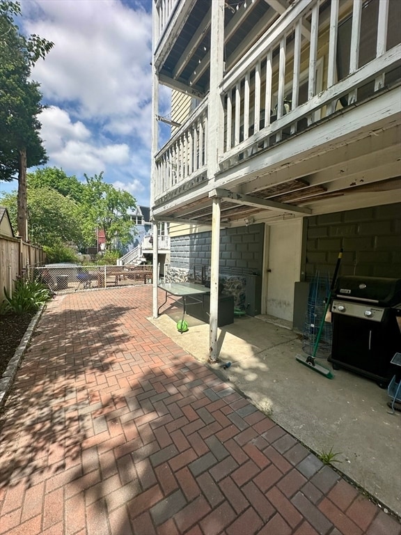 Building Photo - 25 Cedar St