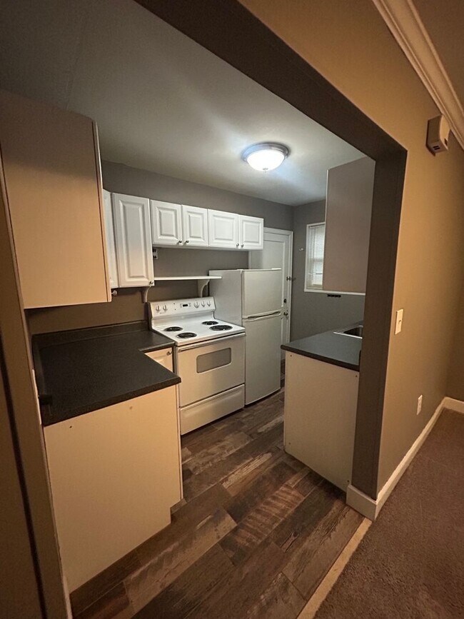 Building Photo - Lewis Village Living in the Heart of Augusta Road