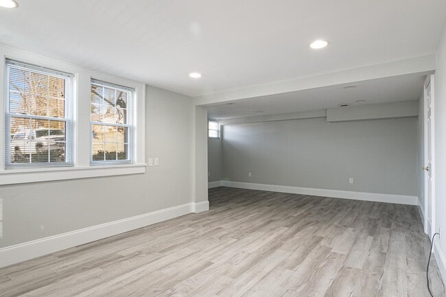 Building Photo - 545 Montgomery St