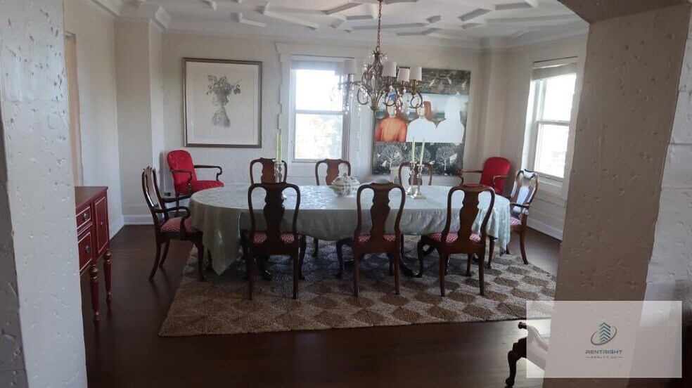 Building Photo - 534 W Stratford Pl