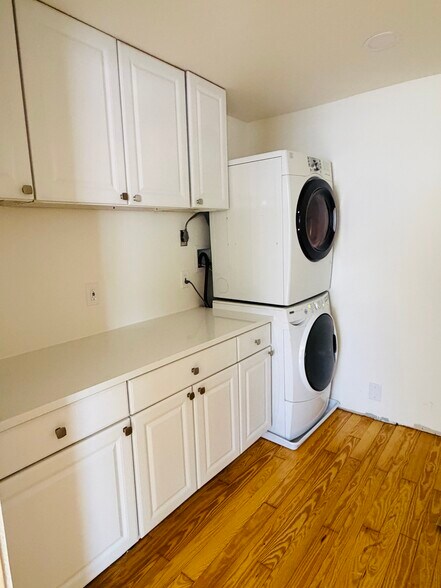 Building Photo - 515 Cow Hill Rd