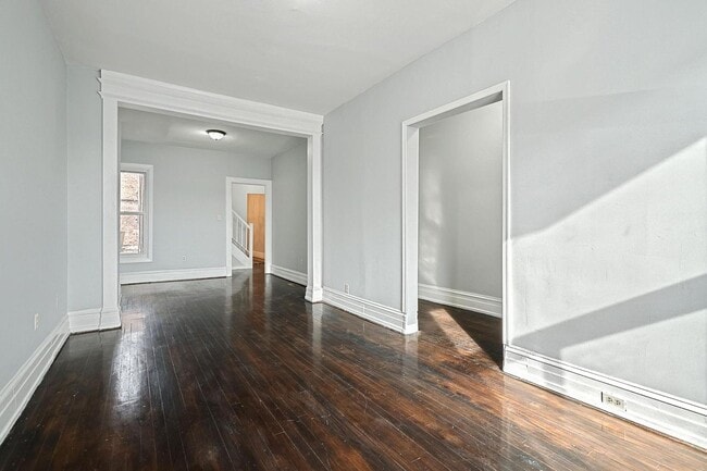Building Photo - Coming Soon - Spacious 5 Bedroom, 1 Bath H...