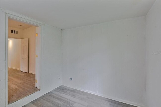 Building Photo - 2312 Belmar Dr