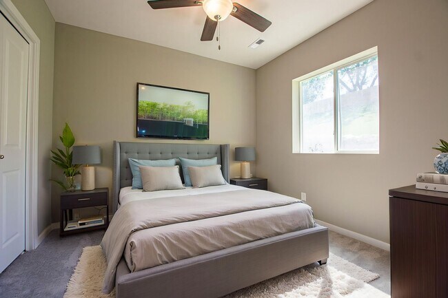 Building Photo - 358-S400 N Allen Street