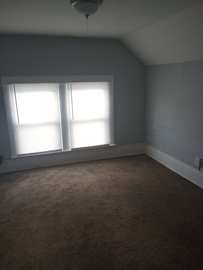 Building Photo - Cute 3-Bedroom 1-bath House in the Churchi...
