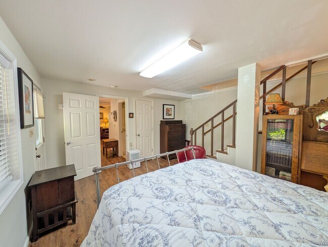 Building Photo - Furnished Montreat Basement Apartment! - U...
