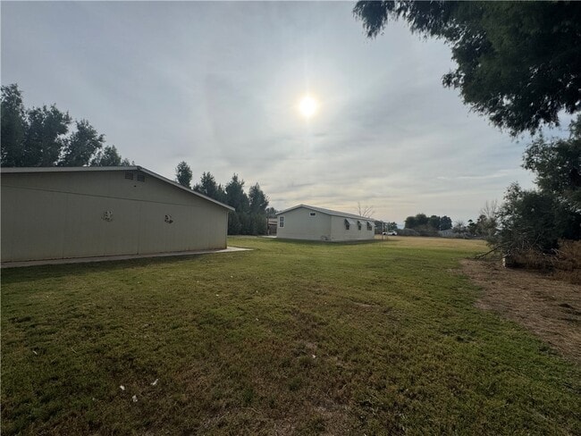 Building Photo - 10044 Kent Rd