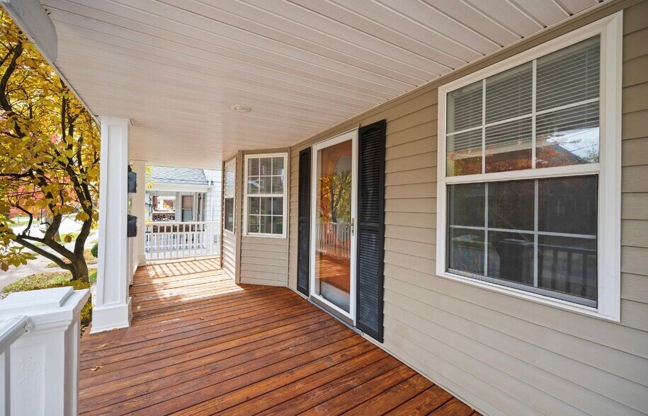 Building Photo - 2026 Dowd Ave