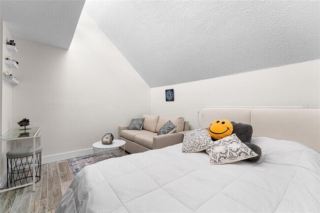 Building Photo - 1390 Gulf Blvd