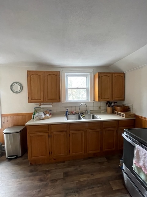 Kitchen - 120 N Main St