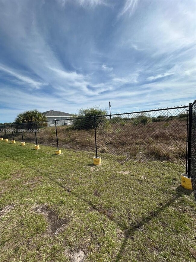 Building Photo - 413 Akin Pl