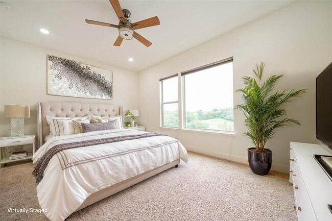 Building Photo - 194 Harvard St